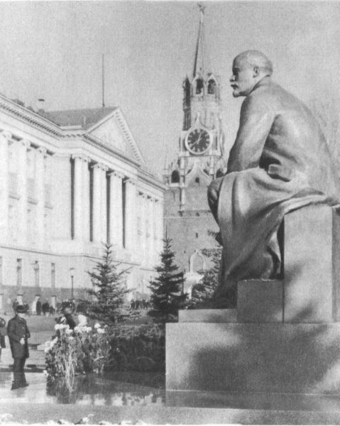 С путеводителем по Москве i_006.jpg