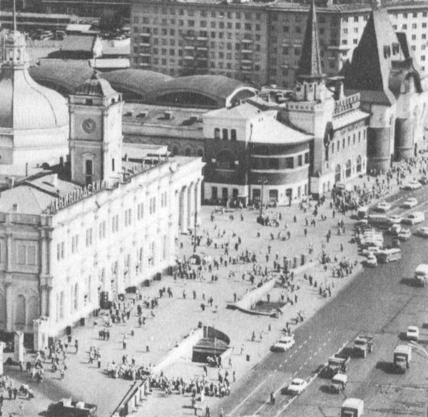 С путеводителем по Москве i_047.jpg