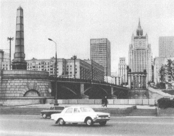 С путеводителем по Москве i_053.jpg
