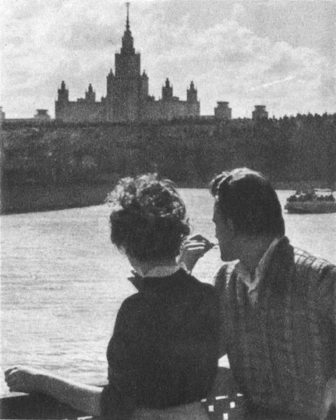 С путеводителем по Москве i_055.jpg