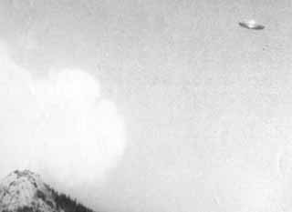 Космоземные связи и НЛО flying.jpg