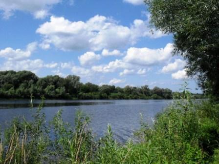 По обе стороны реки i_004.jpg