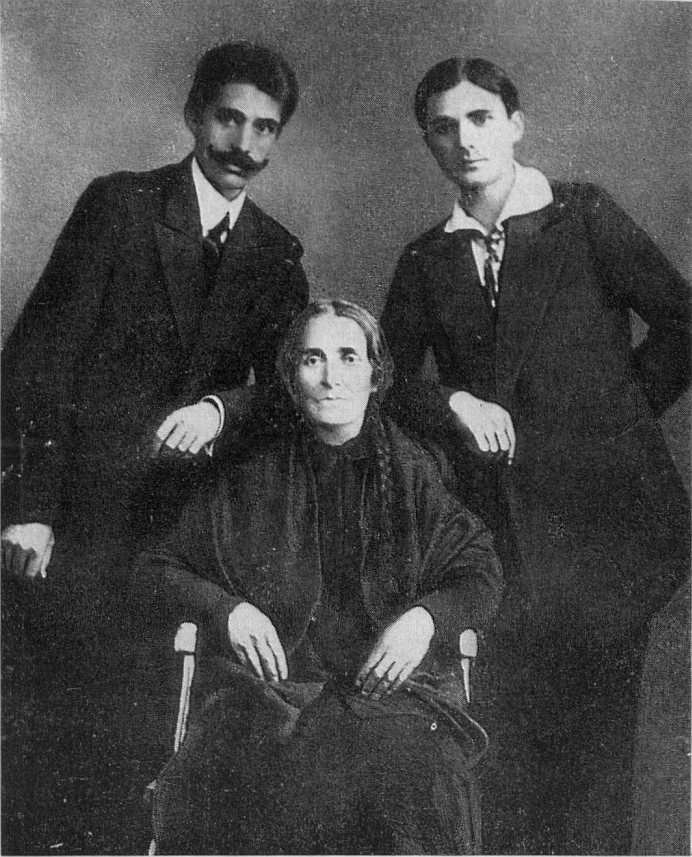 Стихотворения i_004.jpg