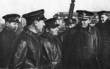 Полководцы и военачальники Великой Отечественной. (Выпуск 3) i_039.jpg
