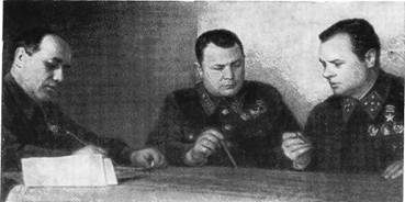 Полководцы и военачальники Великой Отечественной. (Выпуск 3) i_020.jpg