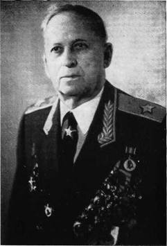 Полководцы и военачальники Великой Отечественной. (Выпуск 3) i_026.jpg