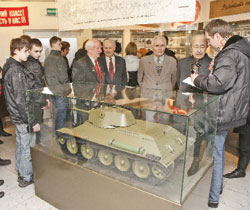 Литературная Газета  6268 ( № 13 2010) TAGhttp___www_lgz_ru_userfiles_image_13_6268_2010_9-5_jpg581272