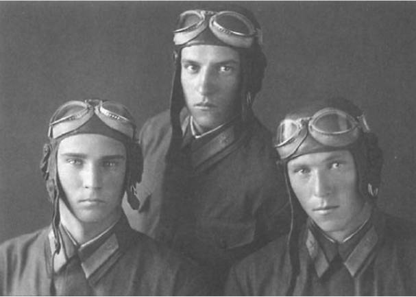 Записки летчицы У-2. Женщины-авиаторы в годы Великой Отечественной войны. 1942–1945 i_009.jpg
