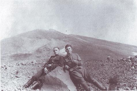 Неизвестные Стругацкие: Письма. Рабочие дневники. 1942-1962 г.г. i_002.jpg