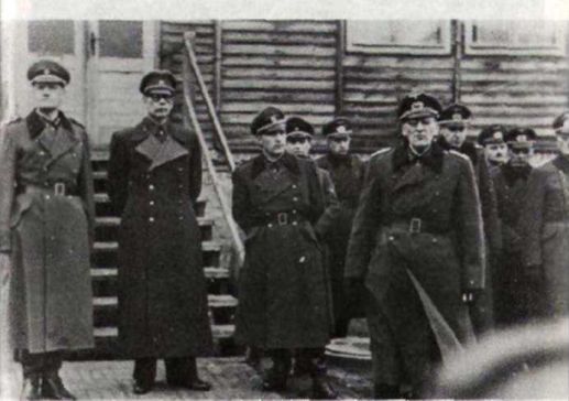 Предательство и измена. Войска генерала Власова в Чехии. i_014.jpg