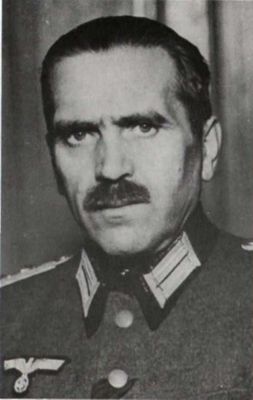 Предательство и измена. Войска генерала Власова в Чехии. i_038.jpg