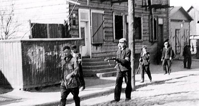 Славянские «полицаи» doc2fb_image_0200000A.jpg