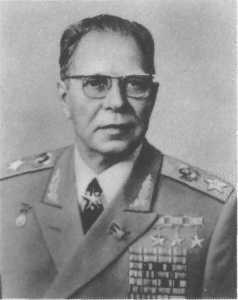 У Кремлевской стены (сборник) i_195.jpg
