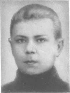 У Кремлевской стены (сборник) i_024.jpg