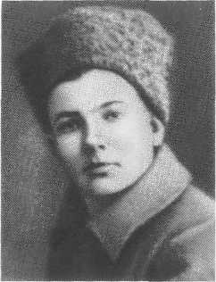 У Кремлевской стены (сборник) i_026.jpg