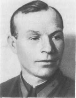 У Кремлевской стены (сборник) i_105.jpg