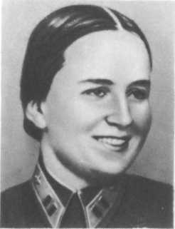 У Кремлевской стены (сборник) i_125.jpg