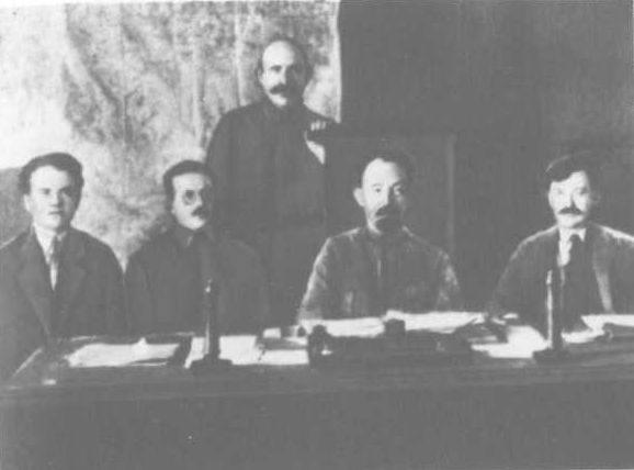 О Вячеславе Менжинском. Воспоминания, очерки, статьи i_027.jpg