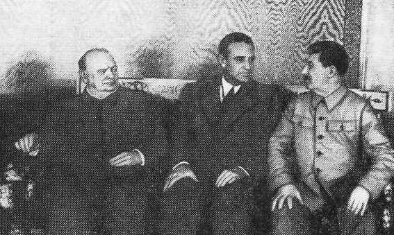 Страницы дипломатической истории i_004.jpg
