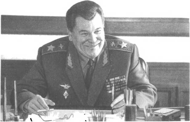 Ельцин и его генералы image10.jpg