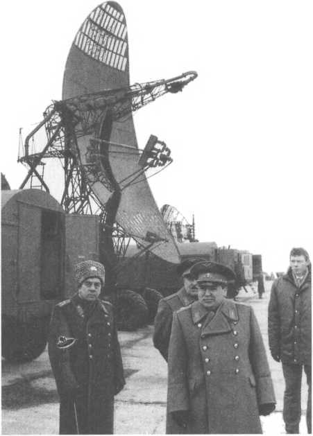 Ельцин и его генералы image12.jpg