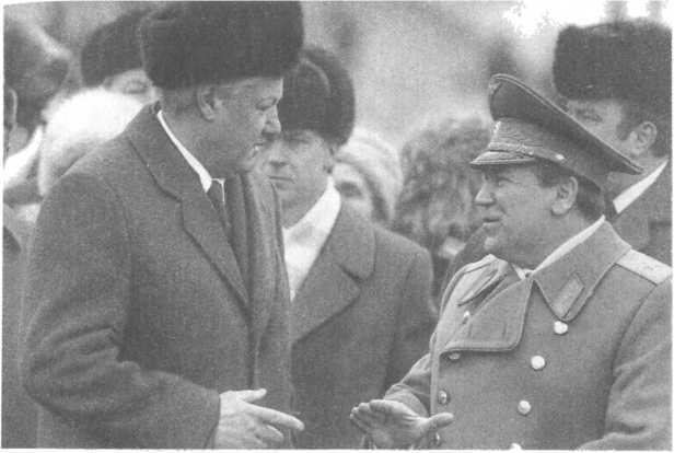 Ельцин и его генералы image5.jpg