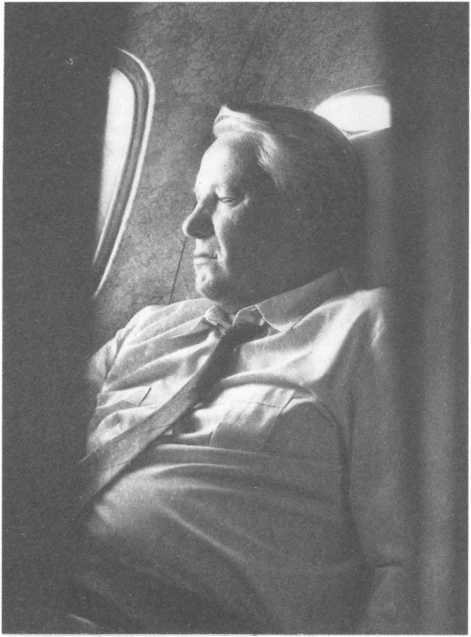 Ельцин и его генералы image9.jpg