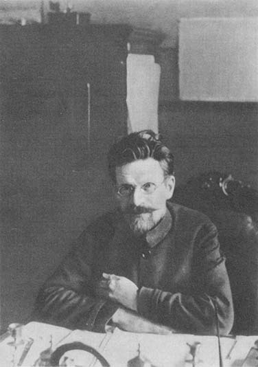 Михаил Иванович Калинин. Краткая биография (с илл.) i_015.jpg