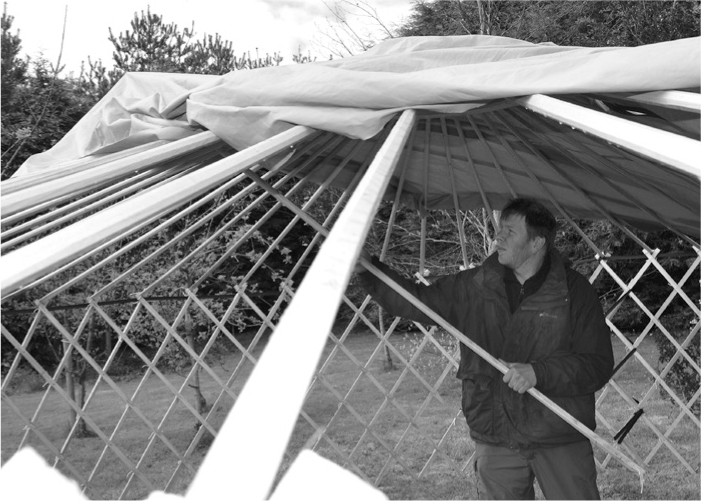 The Complete Survival Shelters Handbook: A Step-by-Step Guide to Building Life-saving Structures for Every Climate and Wilderness Situation  _281.jpg