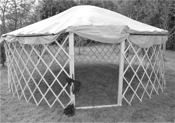 The Complete Survival Shelters Handbook: A Step-by-Step Guide to Building Life-saving Structures for Every Climate and Wilderness Situation  _283.jpg