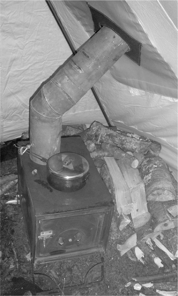 The Complete Survival Shelters Handbook: A Step-by-Step Guide to Building Life-saving Structures for Every Climate and Wilderness Situation  _295.jpg
