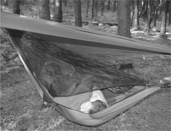 The Complete Survival Shelters Handbook: A Step-by-Step Guide to Building Life-saving Structures for Every Climate and Wilderness Situation  _308.jpg