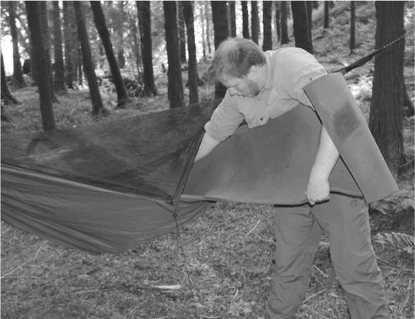 The Complete Survival Shelters Handbook: A Step-by-Step Guide to Building Life-saving Structures for Every Climate and Wilderness Situation  _323.jpg