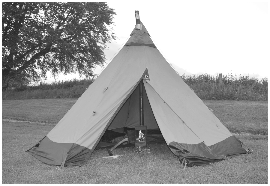 The Complete Survival Shelters Handbook: A Step-by-Step Guide to Building Life-saving Structures for Every Climate and Wilderness Situation  _329.jpg