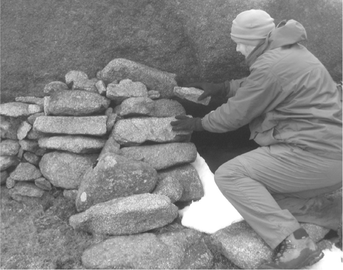 The Complete Survival Shelters Handbook: A Step-by-Step Guide to Building Life-saving Structures for Every Climate and Wilderness Situation  _24.jpg