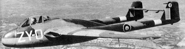 Истребитель Де Хэвилленд «Вампир» i_013.jpg