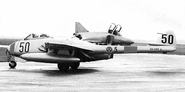 Истребитель Де Хэвилленд «Вампир» i_038.jpg
