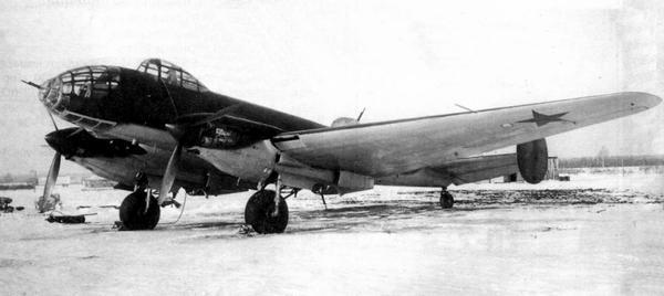 Дальний бомбардировщик Ер-2 i_008.jpg