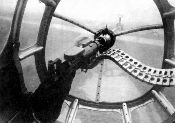 Дальний бомбардировщик Ер-2 i_085.jpg