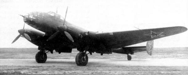 Дальний бомбардировщик Ер-2 i_034.jpg