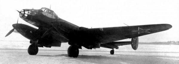 Дальний бомбардировщик Ер-2 i_045.jpg