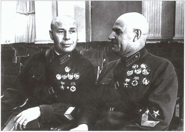 Накануне 22 июня. Был ли готов Советский Союз к войне? i_022.jpg