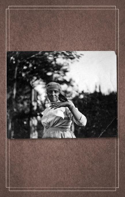 Miss Peregrine's Home For Peculiar Children _21.jpg