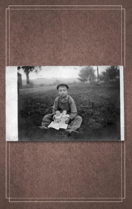 Miss Peregrine's Home For Peculiar Children _31.jpg