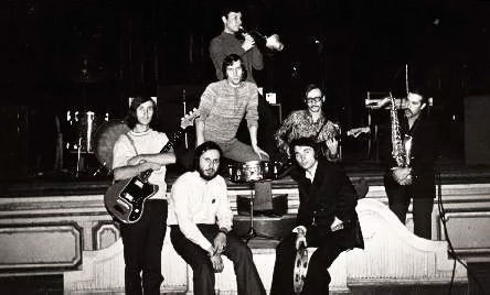 Популярная музыка в Ленинграде – Петербурге. 1965–2005. Том 2 i_075.jpg