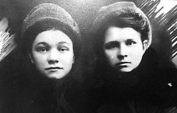 Детская книга войны - Дневники 1941-1945 EHtoedinstvennoefotoAllyRzhevskojj.jpg