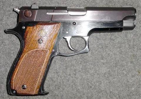Самозарядные пистолеты i_413.jpg