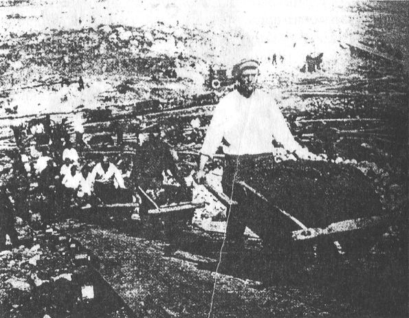 Великие битвы уголовного мира. История профессиональной преступности Советской России. Книга первая (1917-1940 г.г.) i_027.jpg