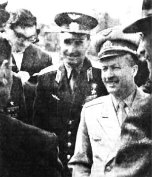 Полное собрание сочинений. Том 2. С Юрием Гагариным _66.jpg