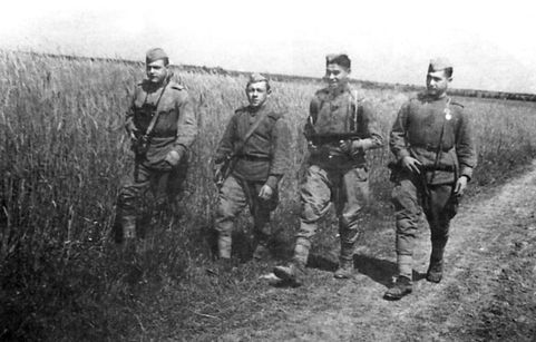 Неизвестные солдаты. Сражения на внешнем фронте блокады Ленинграда i_024.jpg